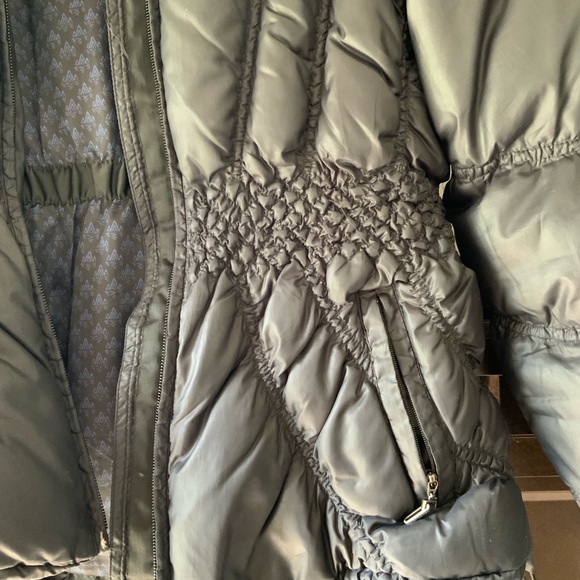 RAINFOREST Packable Travel Coat - Black - Picture 3 of 11